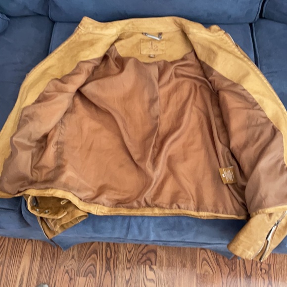 Camel Color Jacket - Picture 3 of 7